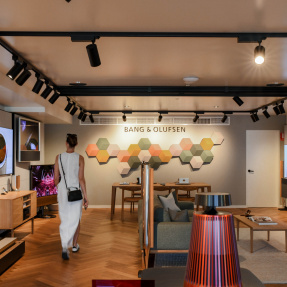 Bang & Olufsen