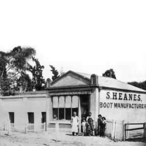 Heanes Boot Shop, Kensington