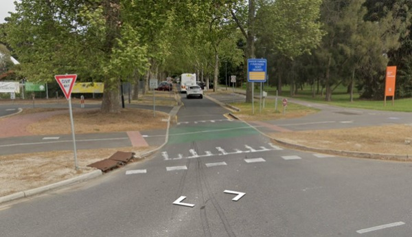 Continuous path Example of a continuous path